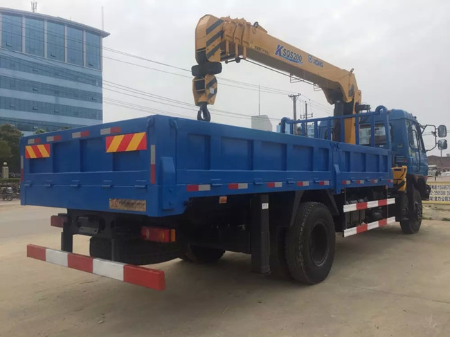 東風(fēng)145隨車吊（可裝3.5噸~6.3噸吊機）