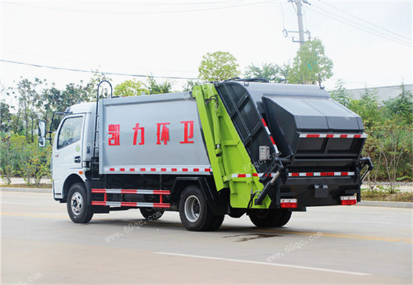 國五東風7方壓縮式垃圾車
