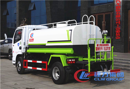 東風(fēng)多利卡國(guó)六5噸灑水車(chē)