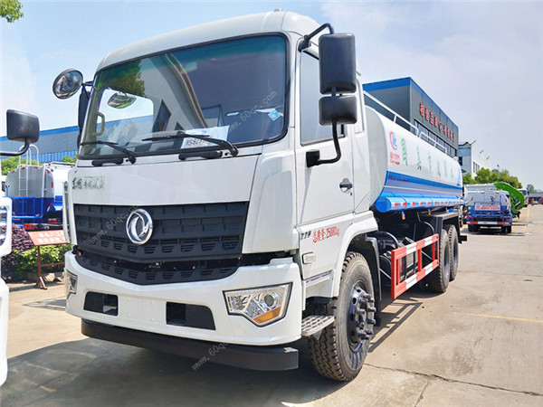 東風新款后雙橋灑水車報價