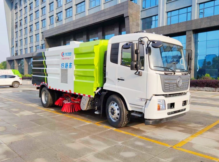 東風(fēng)天錦12方掃路車