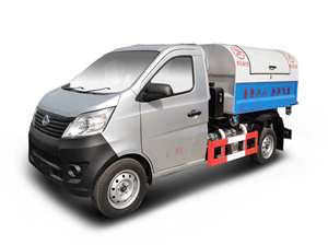 國五長安勾臂式垃圾車