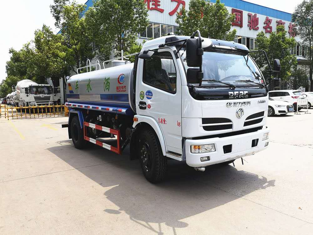 8噸灑水車價(jià)格多少，東風(fēng)福瑞卡灑水車8噸一臺多少錢