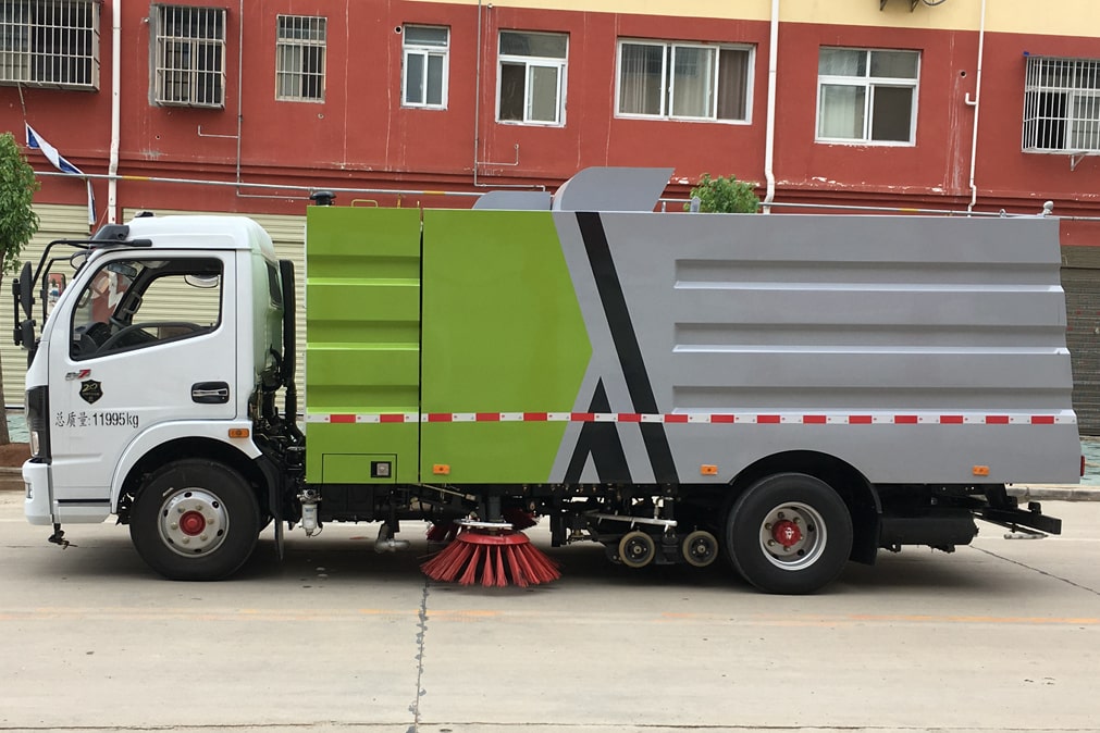 國(guó)六東風(fēng)5噸洗掃車