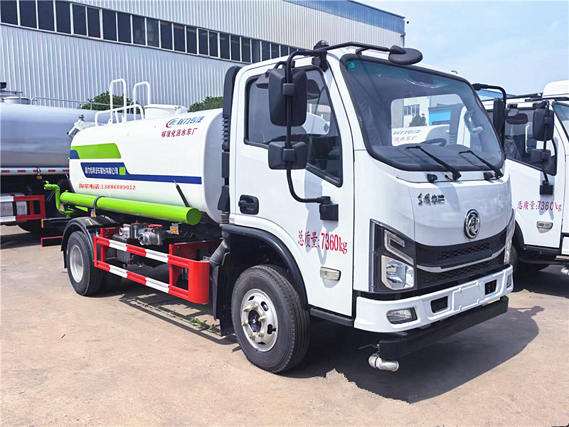 灑水霧炮車在作為出口車型時，采購時需要注意哪幾項(xiàng)事情