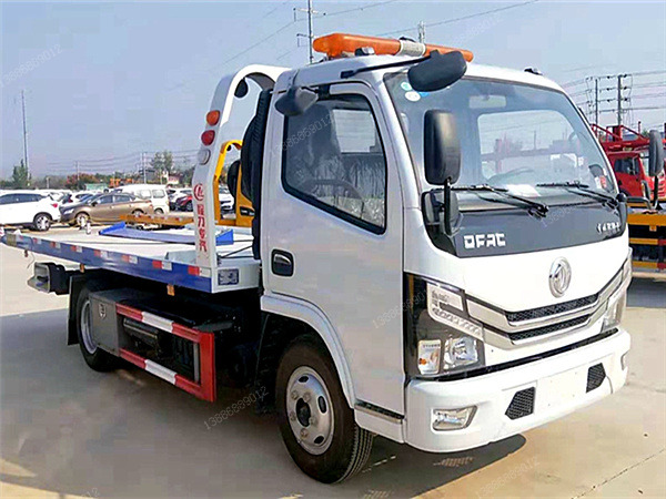 東風多利卡一拖二藍牌清障車