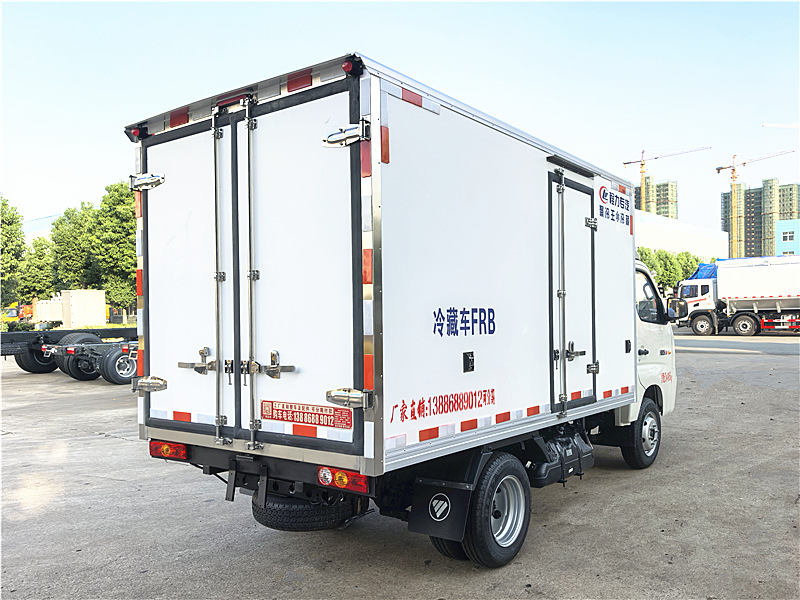 福田祥菱M1后雙輪冷藏車