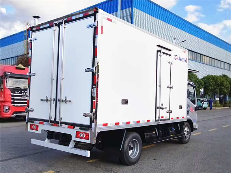 福田奧鈴速運(yùn)冷藏車