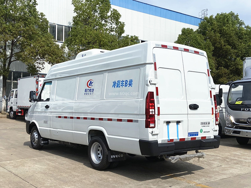依維柯面包冷藏車