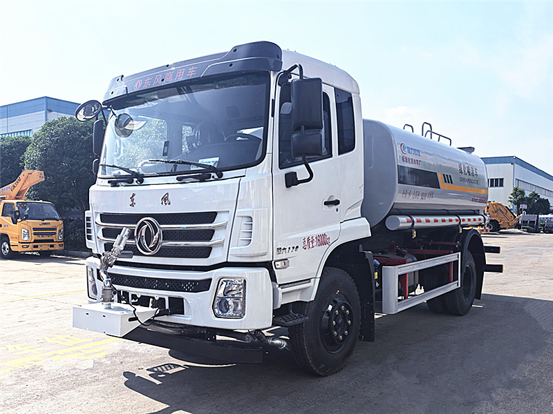 國六東風商用12噸灑水車