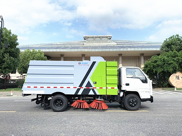 江鈴順達國六掃路車