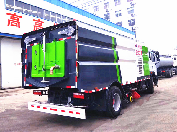 東風多利卡D9洗掃車