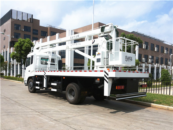 東風18-22米高空作業(yè)車